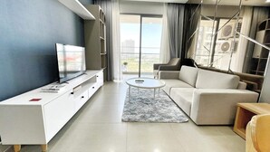 Panoramic Apartment | Living area - River Panorama (Ho Chi Minh City)