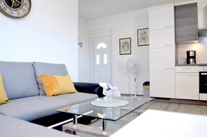 Apartment, 2 Bedrooms, Smoking, Balcony | Living area