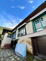 Fachada da propriedade