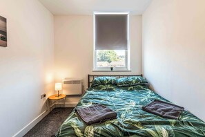 1 soverom, strykejern/-brett, wi-fi (inkludert) og sengetøy