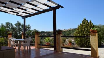 Apartment, 2 Bedrooms, Terrace, Garden View | Terrace/patio