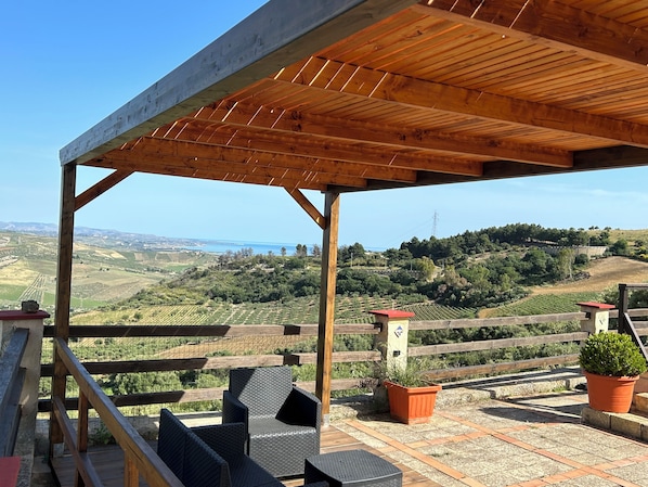 Apartment, 2 Bedrooms, Terrace, Garden View | Pool
