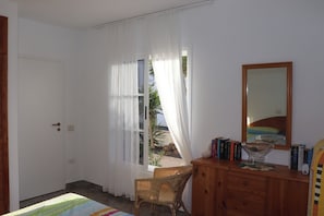 2 bedrooms, travel crib, WiFi, bed sheets
