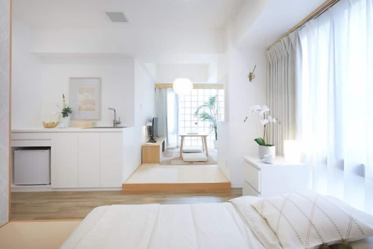 1 bedroom, down duvets, individually decorated, individually furnished