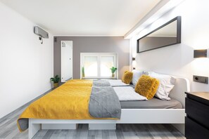 5 chambres, fer et planche à repasser, lit parapluie, Wi-Fi gratuit