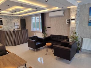 舒适套房 | 私人厨房 | 冰箱、炉灶、冰柜