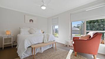 3 bedrooms, iron/ironing board, travel crib, internet