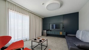 Living room - Railway Residences Aparthotel by Renters (Wroclaw)