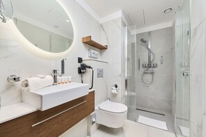 Shower, towels