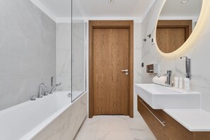 Douche, serviettes fournies