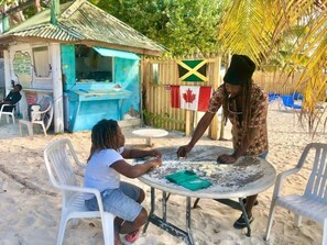 Property grounds - Moves Rasta Cottage in Negril (Negril)