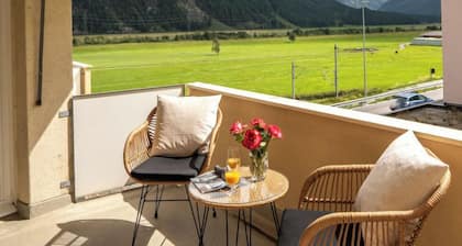 Chesa MuntarĂŒtsch by Interhome