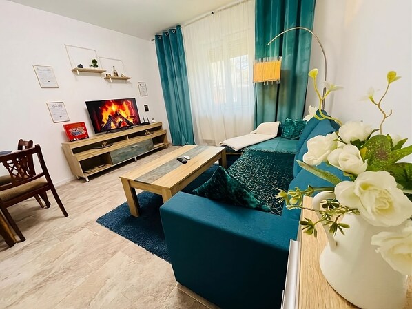 Smart TV - Sal ApArt - 2 bedroom apartment (Timișoara)