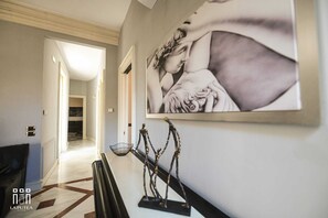 75-Zoll-Flachbildfernseher mit Digitalempfang