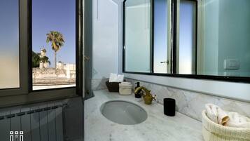 Shower, hair dryer, bathrobes, slippers