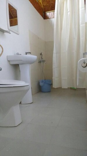 Deluxe Cottage | 1 bedroom, free WiFi, bed sheets - Nature Hunt Eco Camp (Bokakhat)