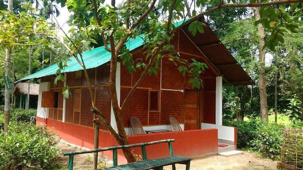Deluxe Cottage | Front of property