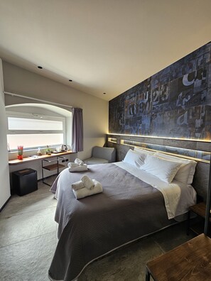 Superior Room | Premium bedding, pillowtop beds, minibar, desk - Binario1 Rooms (Barletta)
