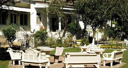 Hotel White Palace
