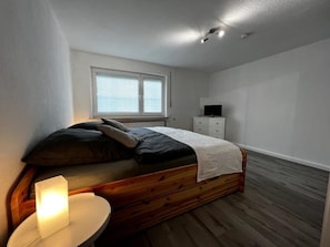 1 soverom, strykejern/-brett, wi-fi og sengetøy