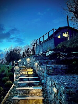 Property grounds - Brent lodge - luxury hill top living by the water (Newtownards)