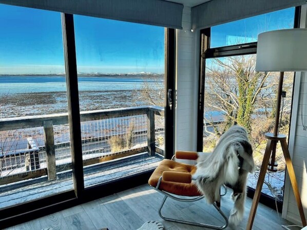 Interior - Brent lodge - luxury hill top living by the water (Newtownards)