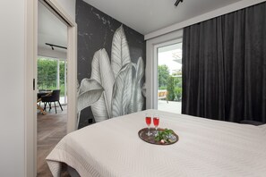 1 bedroom, bed sheets - Morzetu Apartment Gaski by Renters (Gaski)