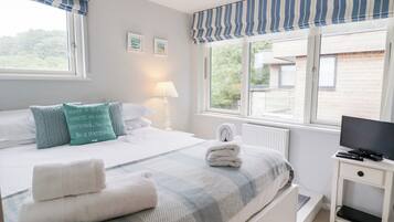 4 bedrooms, individually decorated, individually furnished, free WiFi