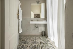 Deluxe Room | Bathroom - Villa La Tuia B&B (Lucca)