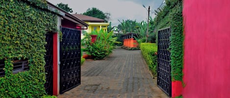 Entrée de l’hébergement