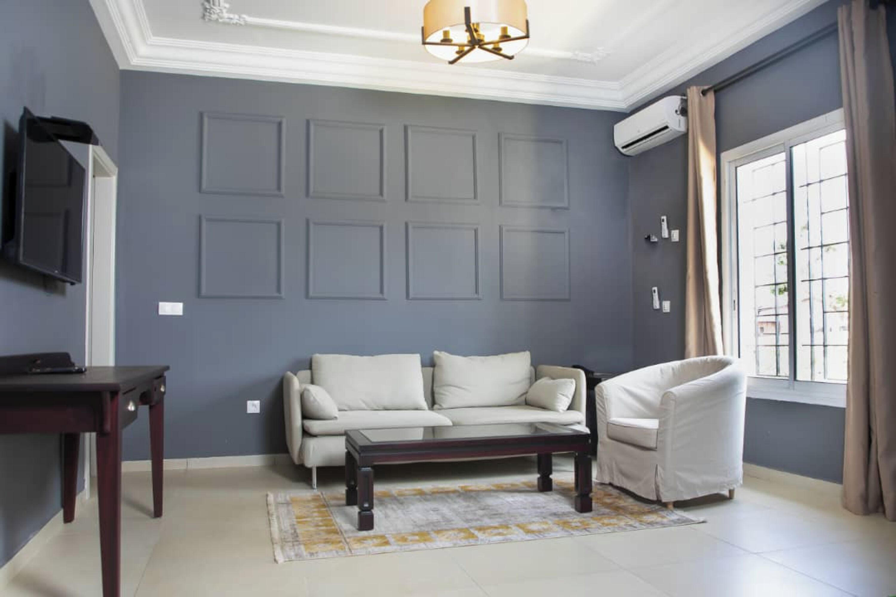 Televisión de pantalla plana de 32 pulgadas con canales digitales 