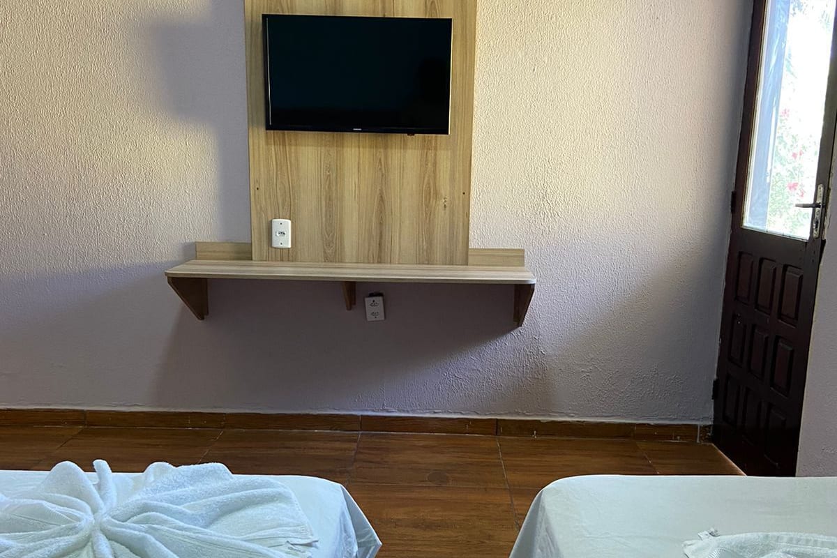Standard Triple Room | Laptop workspace, free WiFi, bed sheets