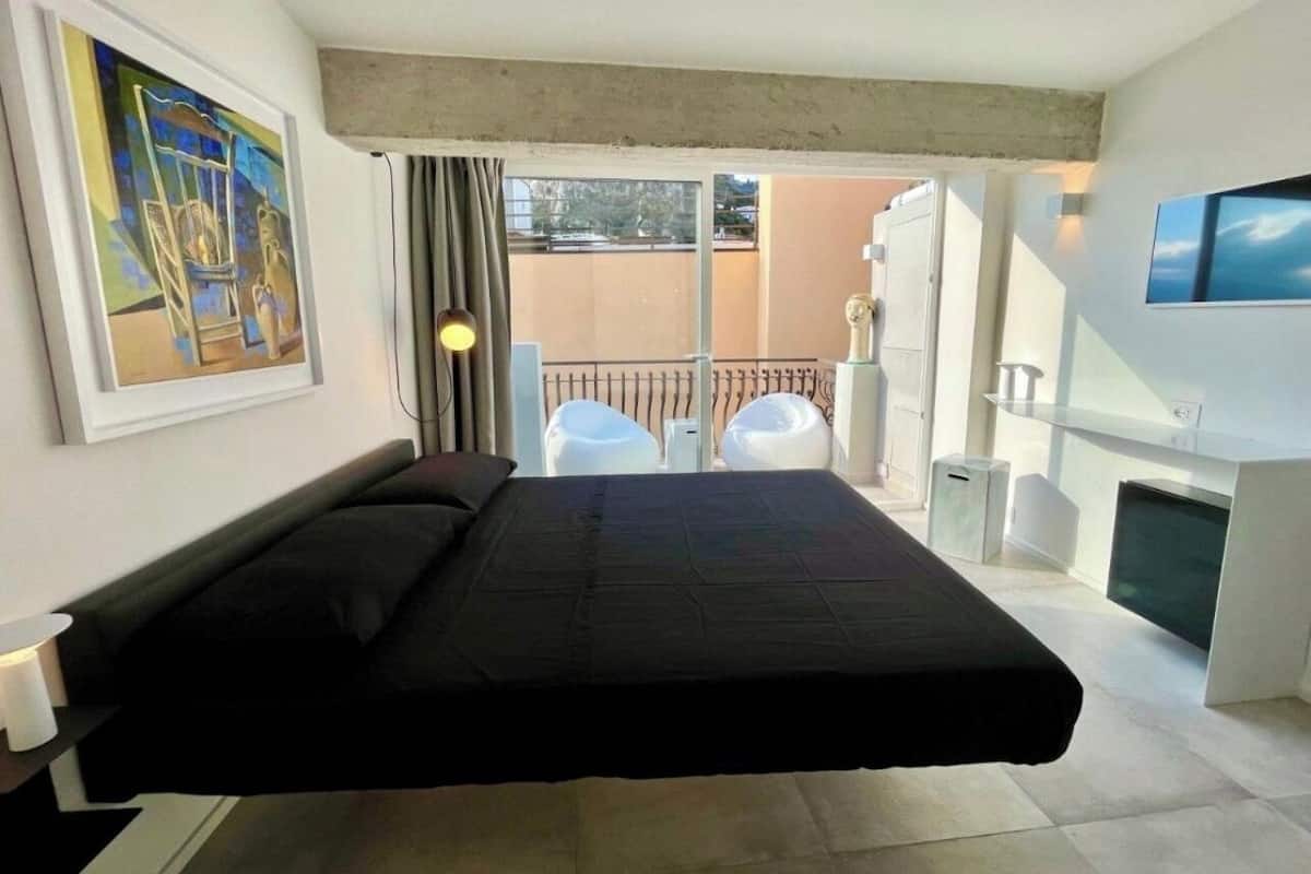 D3 | Egyptian cotton sheets, premium bedding, minibar, individually furnished