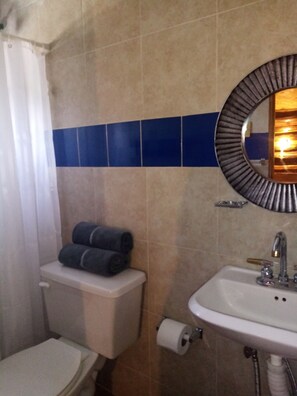 Room, 1 Bedroom, Patio, Mountain View | Bathroom - Room-parador Arewá 1 La Energía Que Impu (Bocoyna)