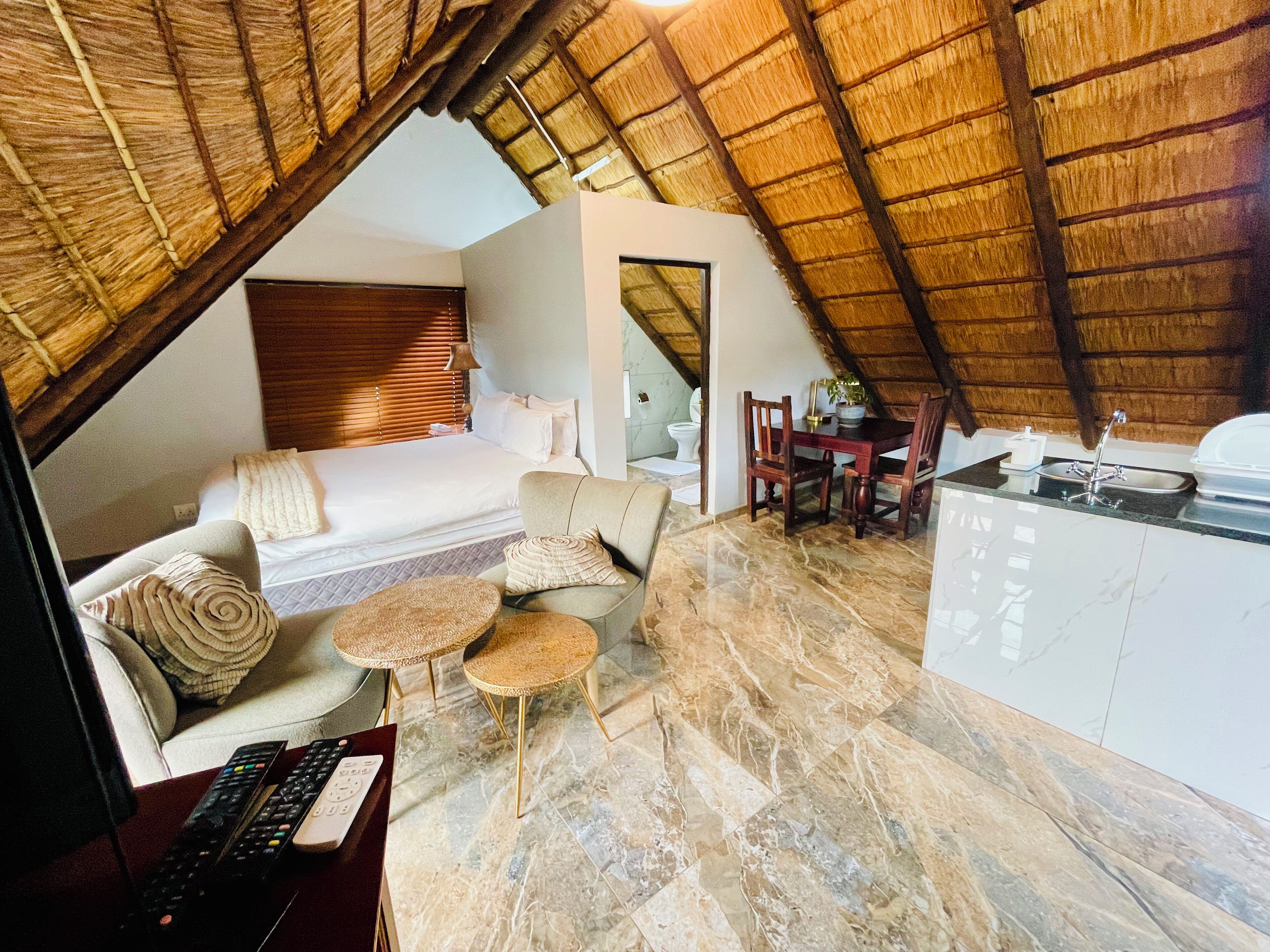 Premium bedding, Tempur-Pedic beds, in-room safe, desk