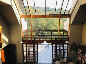 50-tums smart-tv med digitalkanaler, Netflix och betalfilmer