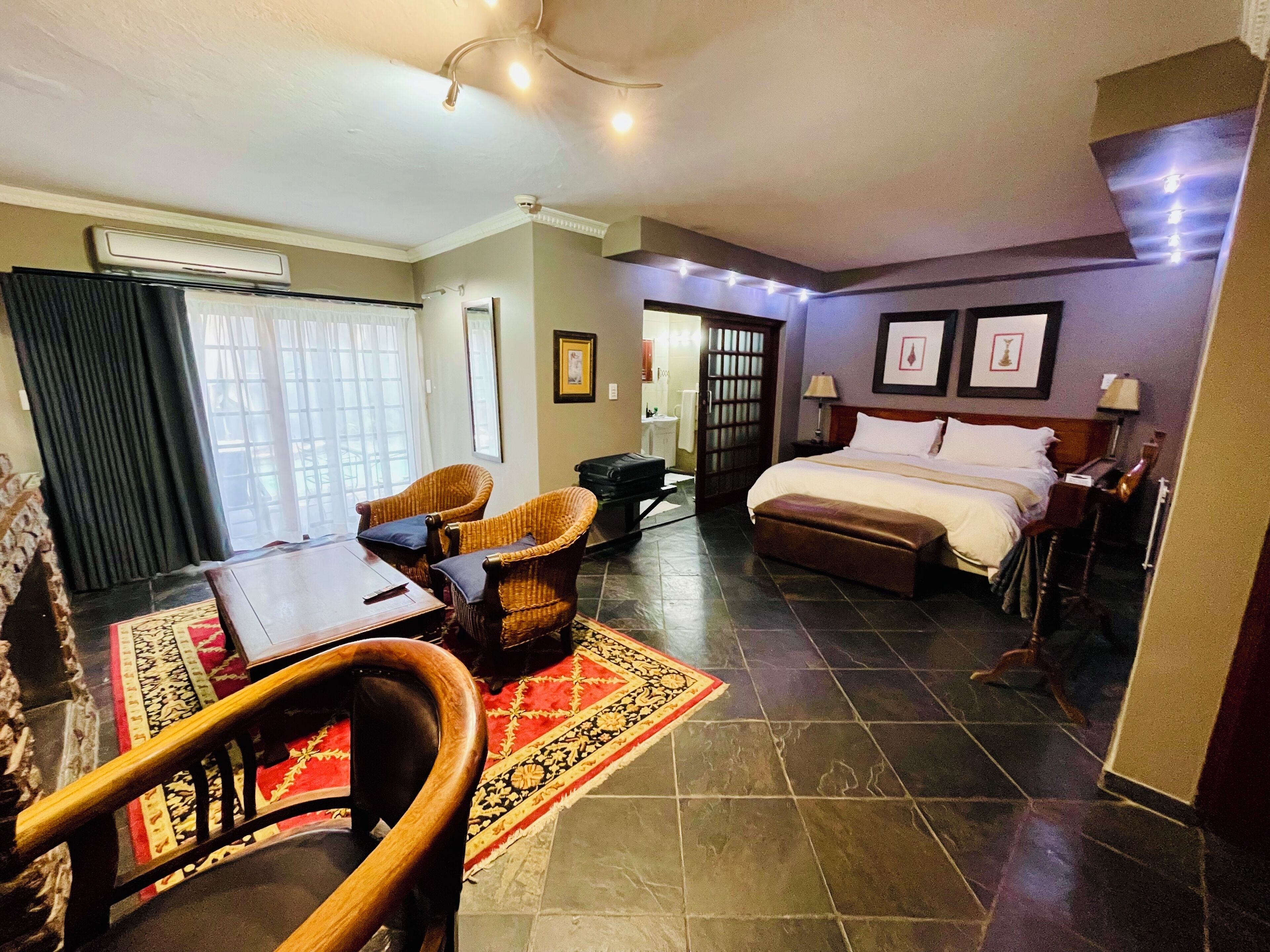 Premium bedding, Tempur-Pedic beds, in-room safe, desk