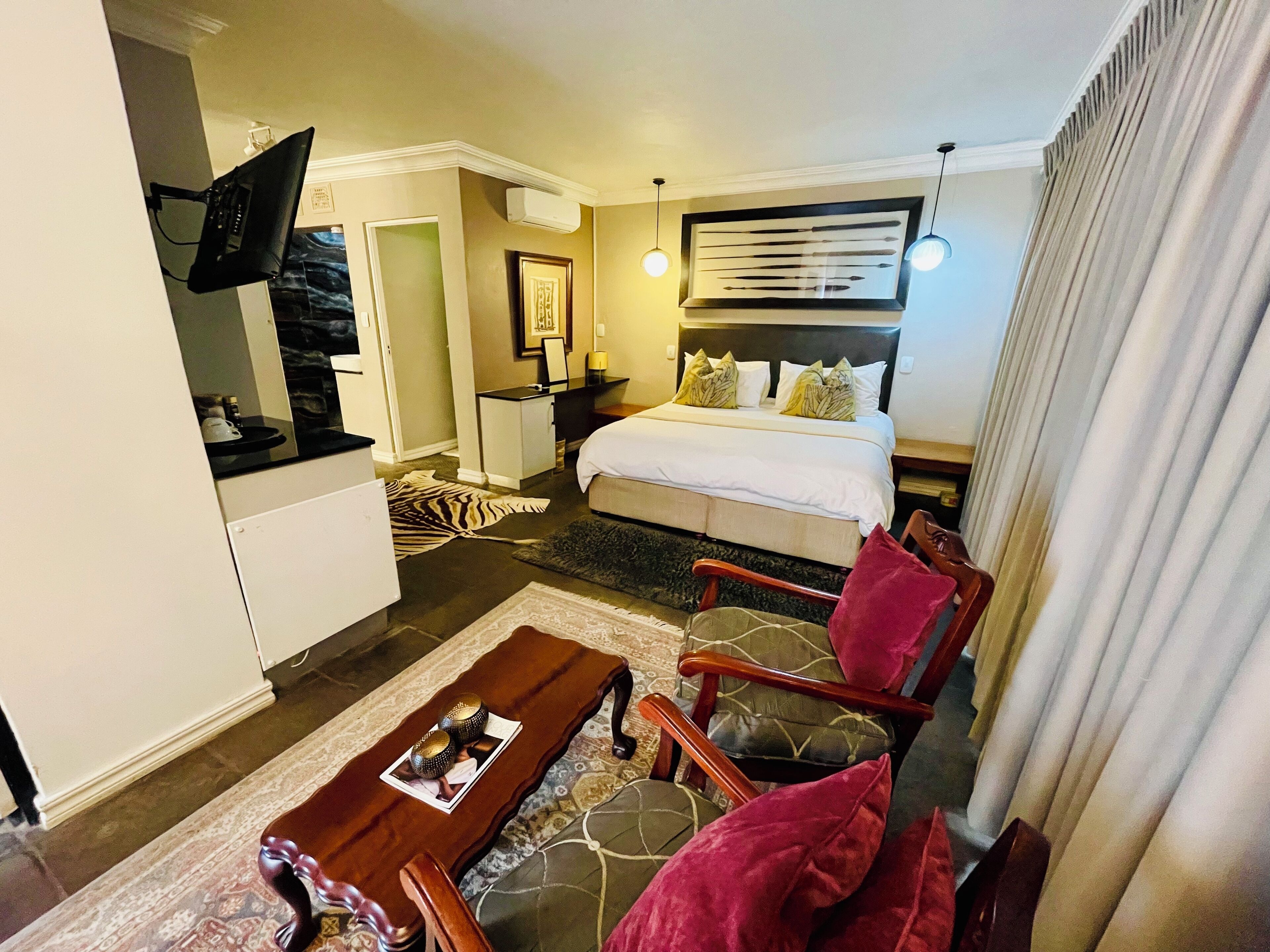 Premium bedding, Tempur-Pedic beds, in-room safe, desk