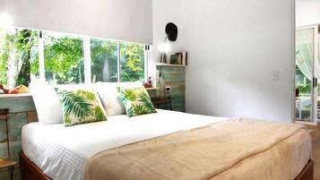 Egyptian cotton sheets, premium bedding, in-room safe