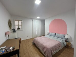 3 makuuhuonetta, silitysrauta/-lauta, Wi-Fi, vuodevaatteet