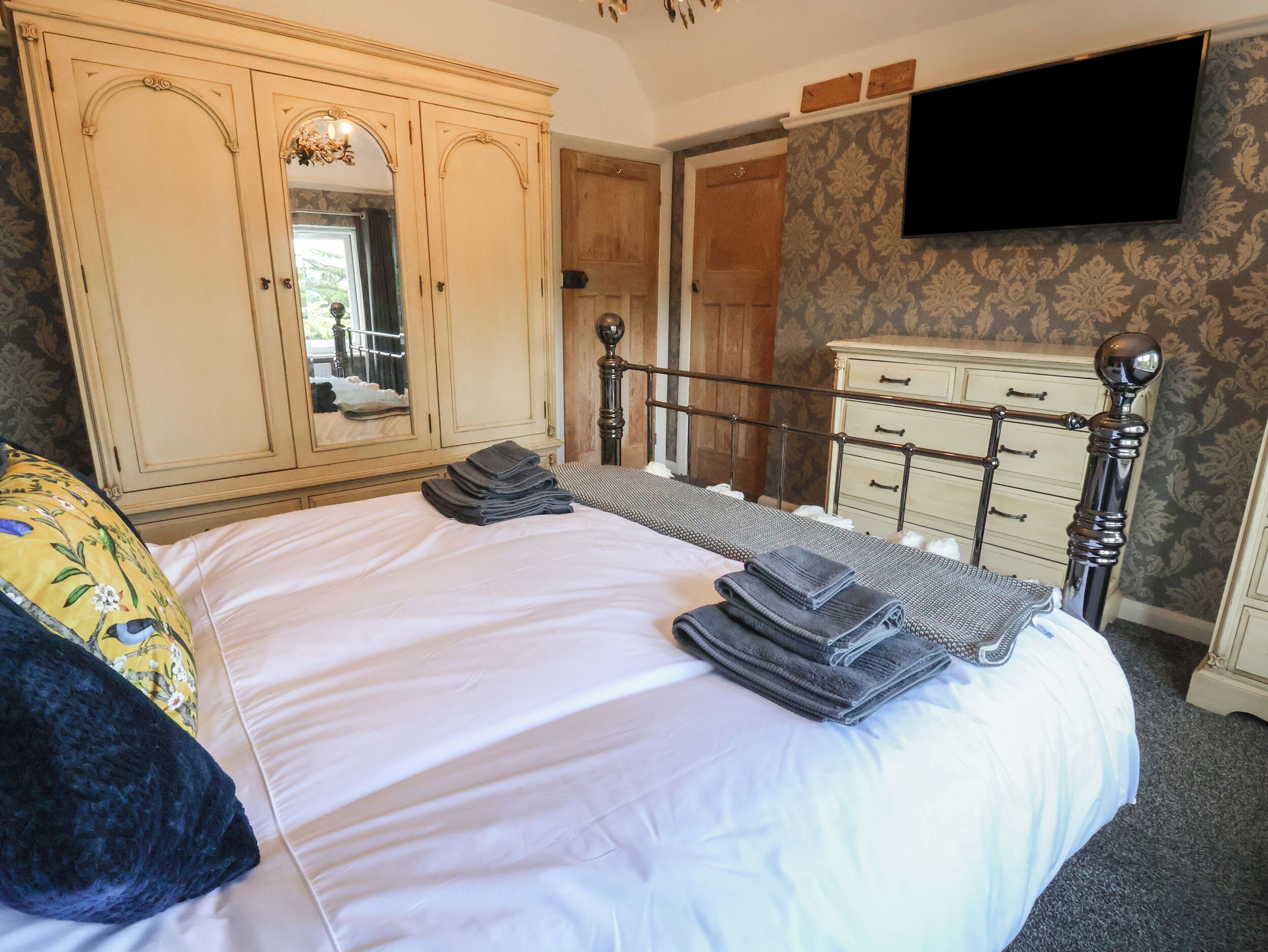 3 phòng ngủ, trang trí khác biệt 