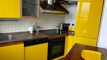 Apartment, 2 Bedrooms, Terrace, Ocean View | Interior