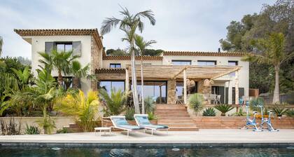 Villa charme vue mer proche plage Seaview charming villa next to the beach