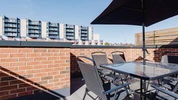 House | Outdoor dining