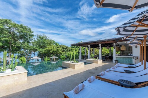 Las Catalinas Walkable Village | Beach & Dining