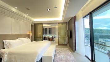 Presidential Suite, 1 King Bed, Non Smoking | Premium bedding, down comforters, Select Comfort beds, free minibar