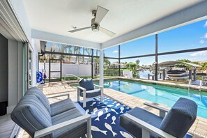 A heated pool - Sunny Pet-Friendly Waterfront Home | Pool & Spa (Marco Island)