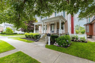 Bay Breeze Mansion | DogsOK | HotTub-open | 6 BDR+