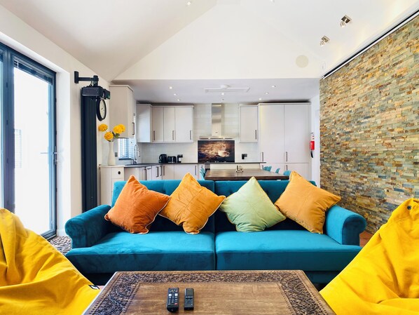 تلفزيون ذكي