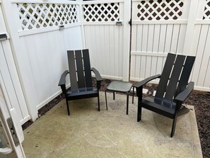 Terrace/patio - Hidden Gem near Triangle Town Center, 540 & US-1, with Neuse River Trail access (Raleigh)